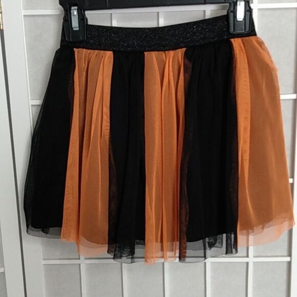 Cat & Jack Black and Orange Pleated Mini Skirt for Casual Outings - Picture 3 of 9